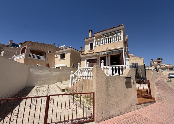 Re-Sale - Detached Villa - Orihuela Costa - Villamartin