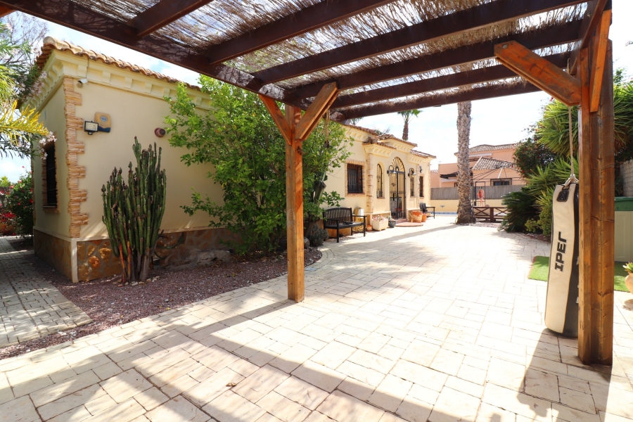 Re-Sale - Detached Villa - Formentera del Segura - Fincas de La Vega