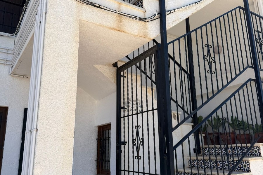 Re-Sale - Apartment - Orihuela Costa - Punta Prima