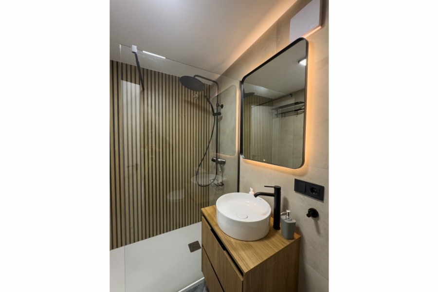 Re-Sale - Apartment - Torrevieja - Torrevieja - Centre