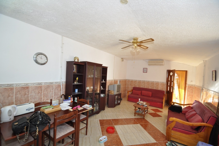 Re-Sale - Country Property - Pinoso - Edge of town