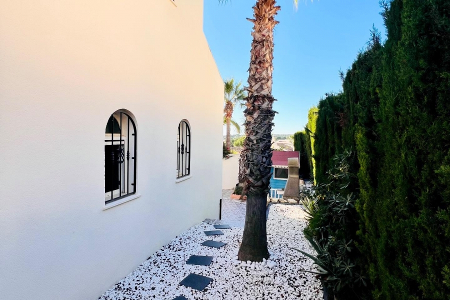 Re-Sale - Detached Villa - Orihuela Costa - Las Ramblas