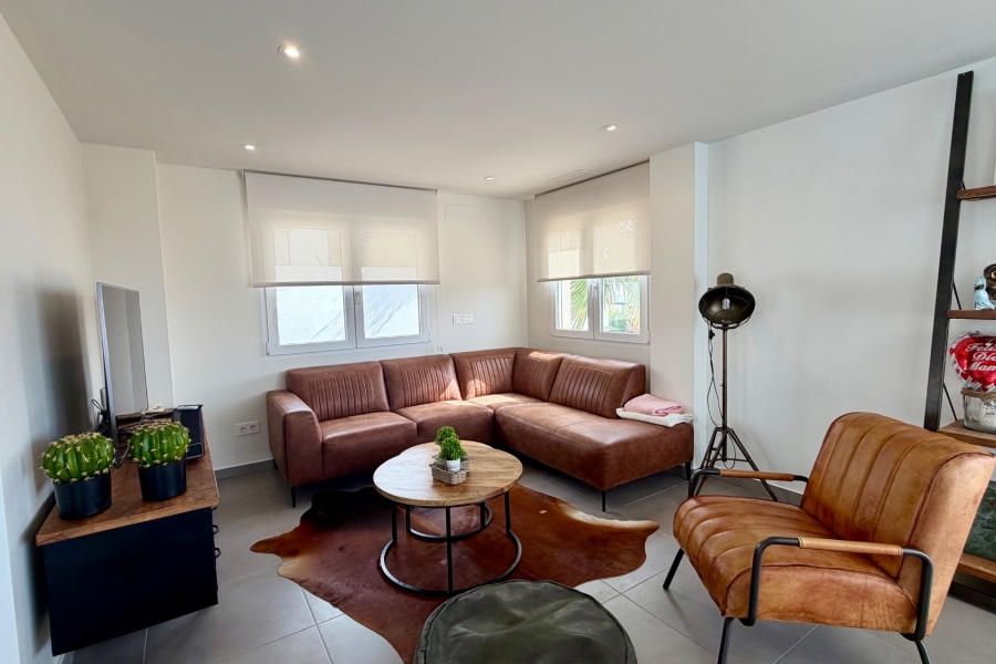 Re-Sale - Detached Villa - La Marina - La Marina - Urbanization