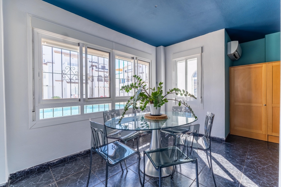 Re-Sale - Apartment - Torrevieja - Playa Los Naufragos