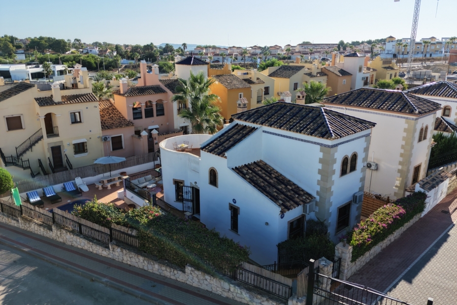 Re-Sale - Semi Detached Villa - Algorfa - La Finca Golf Resort