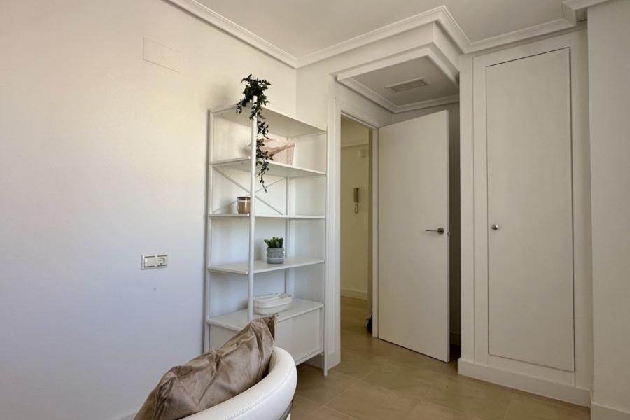 Re-Sale - Apartment - Torrevieja - Torrevieja - Centre