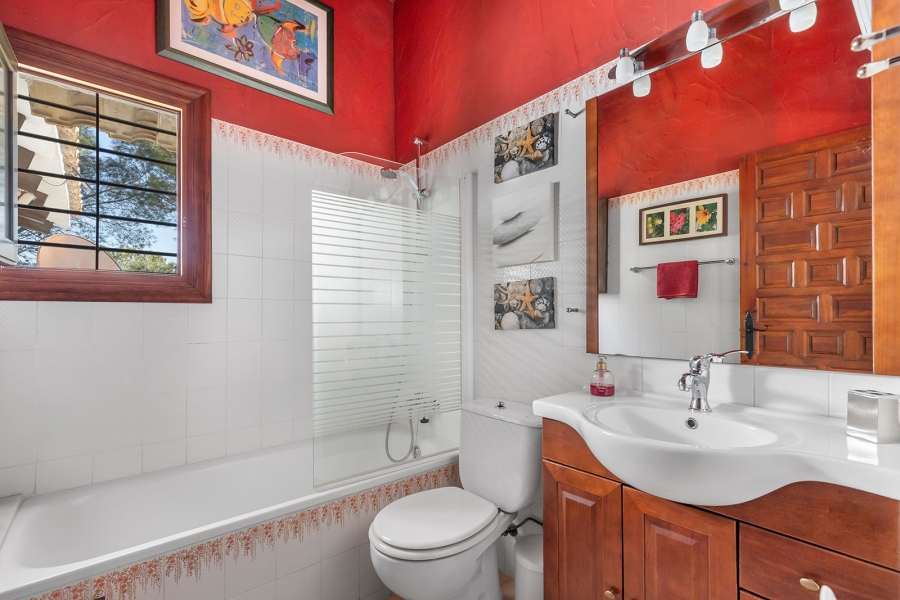 Re-Sale - Detached Villa - Orihuela Costa - Villamartin