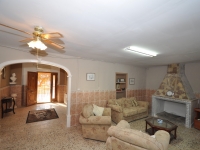 Re-Sale - Country Property - Pinoso - Edge of town
