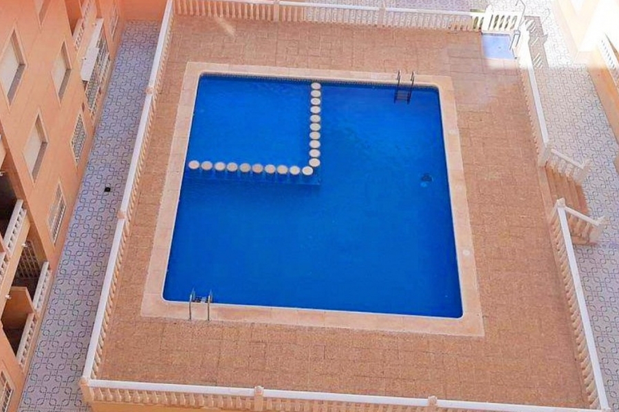 Re-Sale - Apartment - Torrevieja - Torrevieja - Centre