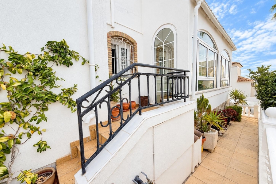 Re-Sale - Semi Detached Villa - Orihuela Costa - Villamartin