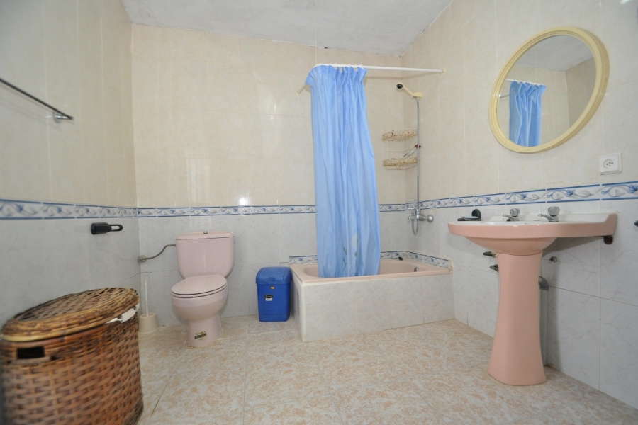 Re-Sale - Country Property - Pinoso - Edge of town