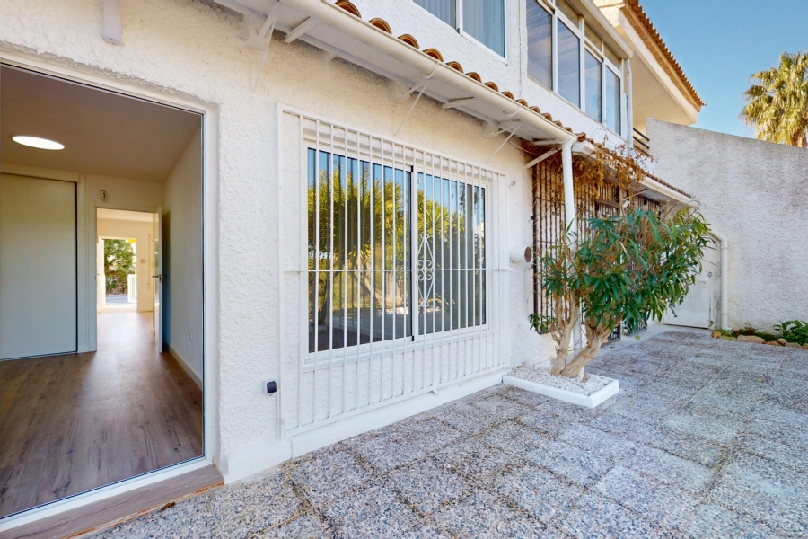 Re-Sale - Bungalow - Orihuela Costa - Villamartin