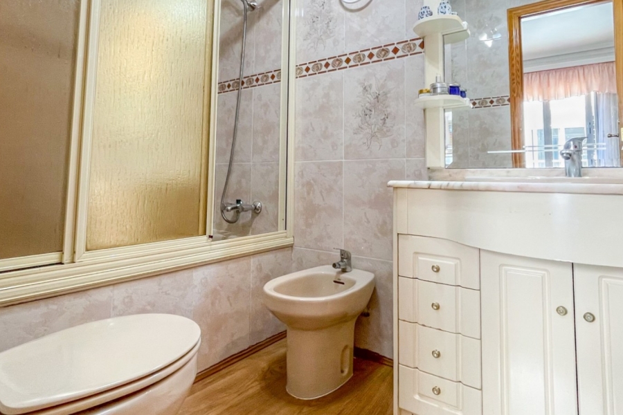 Re-Sale - Apartment - Torrevieja - Playa Acequion
