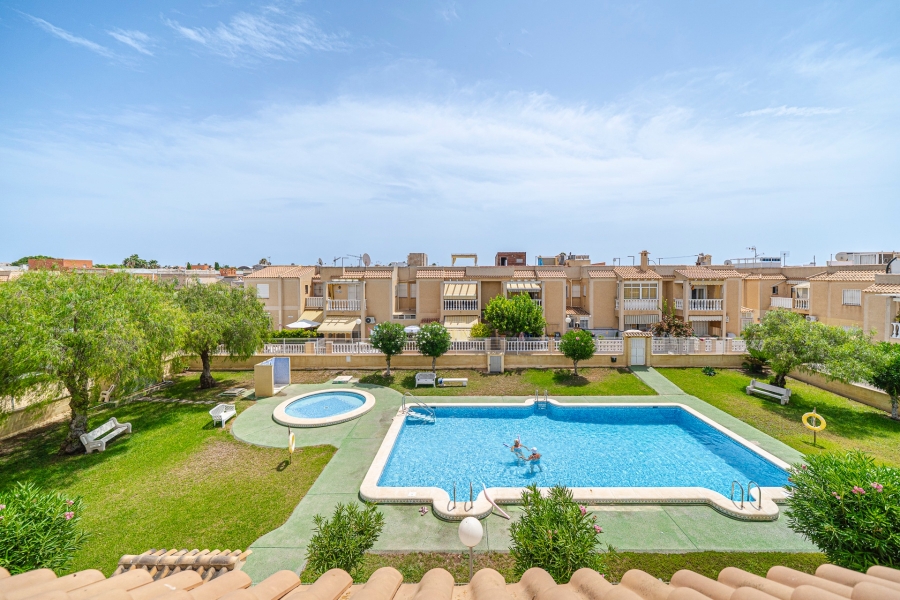 Re-Sale - Apartment - Torrevieja - Aguas Nuevas