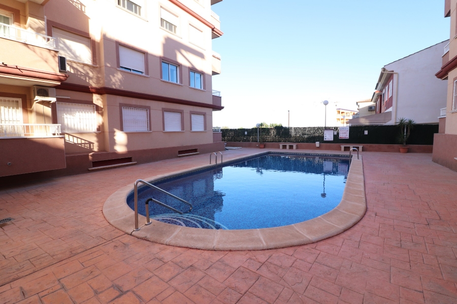 Re-Sale - Apartment - Algorfa - Algorfa - Village