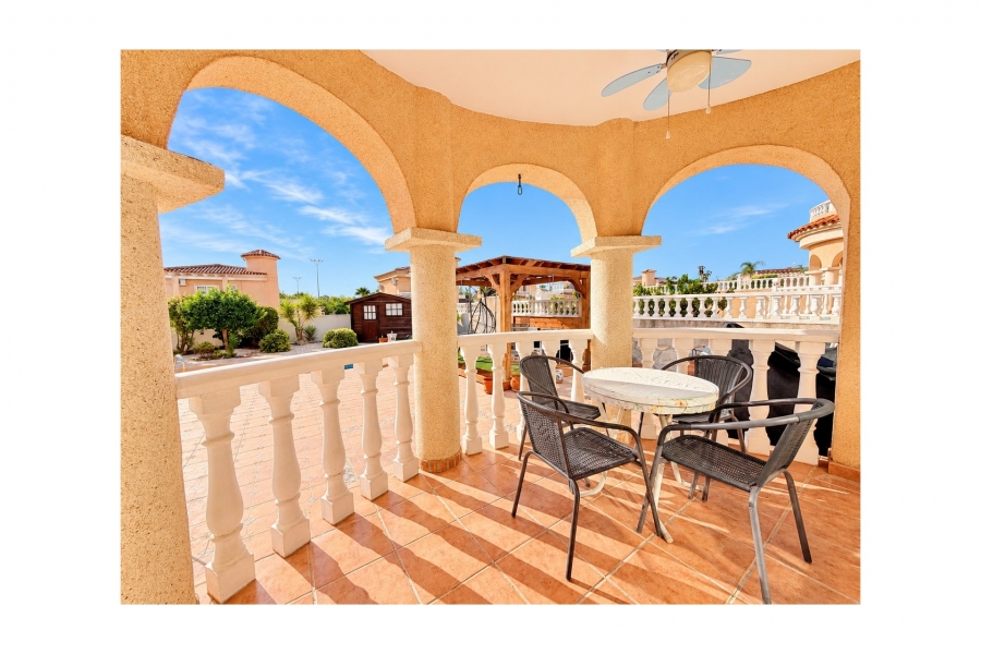 Re-Sale - Detached Villa - La Marina - La Marina - Urbanization
