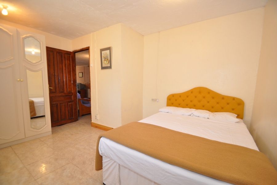 Re-Sale - Country Property - Pinoso - Edge of town