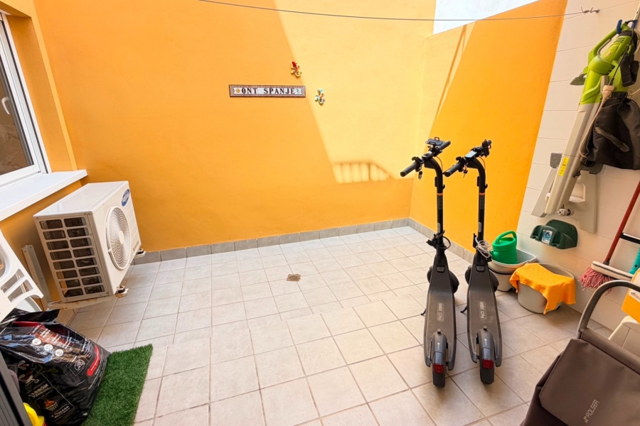 Re-Sale - Apartment - Torrevieja - Aguas Nuevas