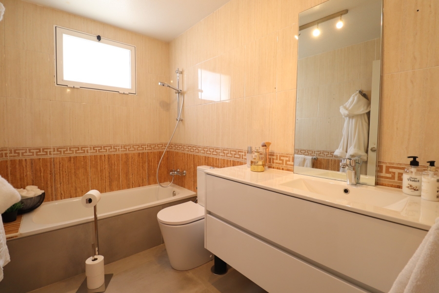 Re-Sale - Detached Villa - Orihuela Costa - Los Balcones