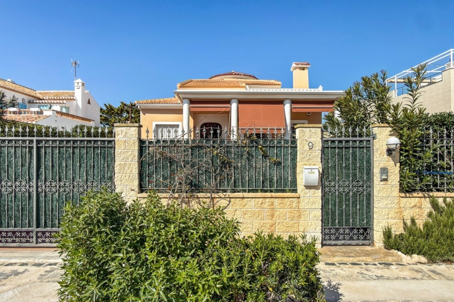Re-Sale - Detached Villa - Torrevieja - Torrelamata - La Mata